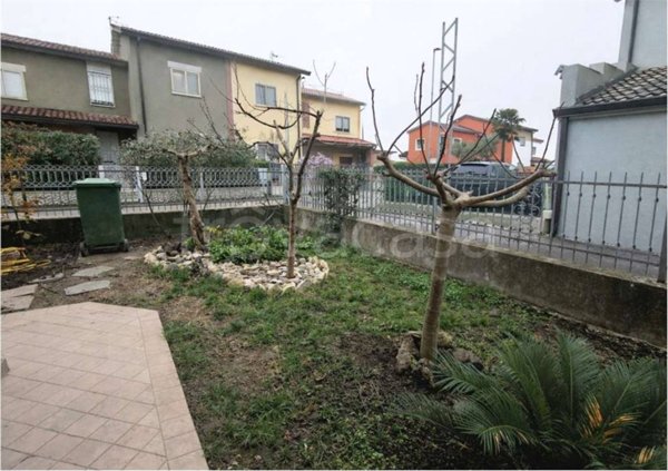 casa indipendente in vendita a Bagnoli di Sopra