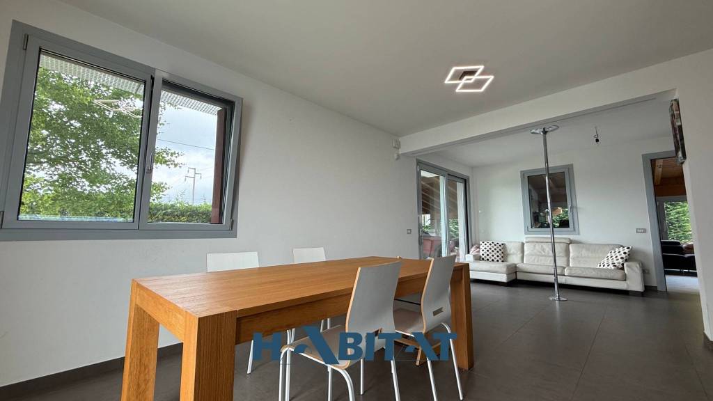 casa indipendente in vendita a Bagnoli di Sopra