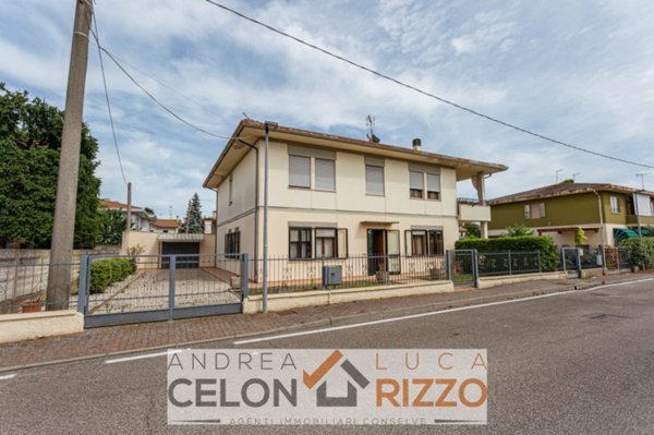 casa indipendente in vendita a Bagnoli di Sopra