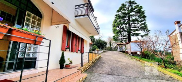 appartamento in vendita a Baone in zona Rivadolmo