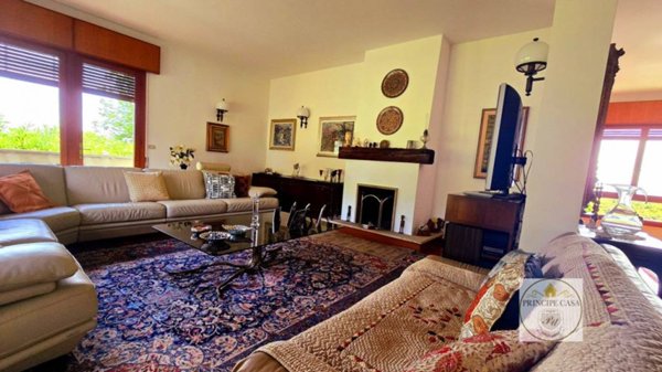 casa indipendente in vendita a Baone in zona Rivadolmo