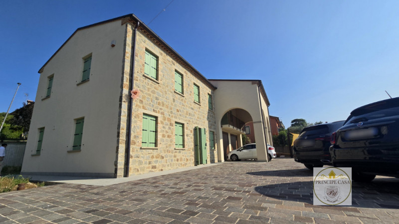 casa indipendente in vendita a Baone in zona Rivadolmo