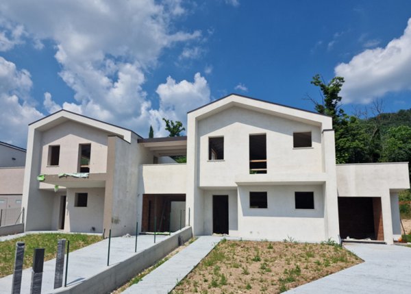 casa indipendente in vendita a Baone