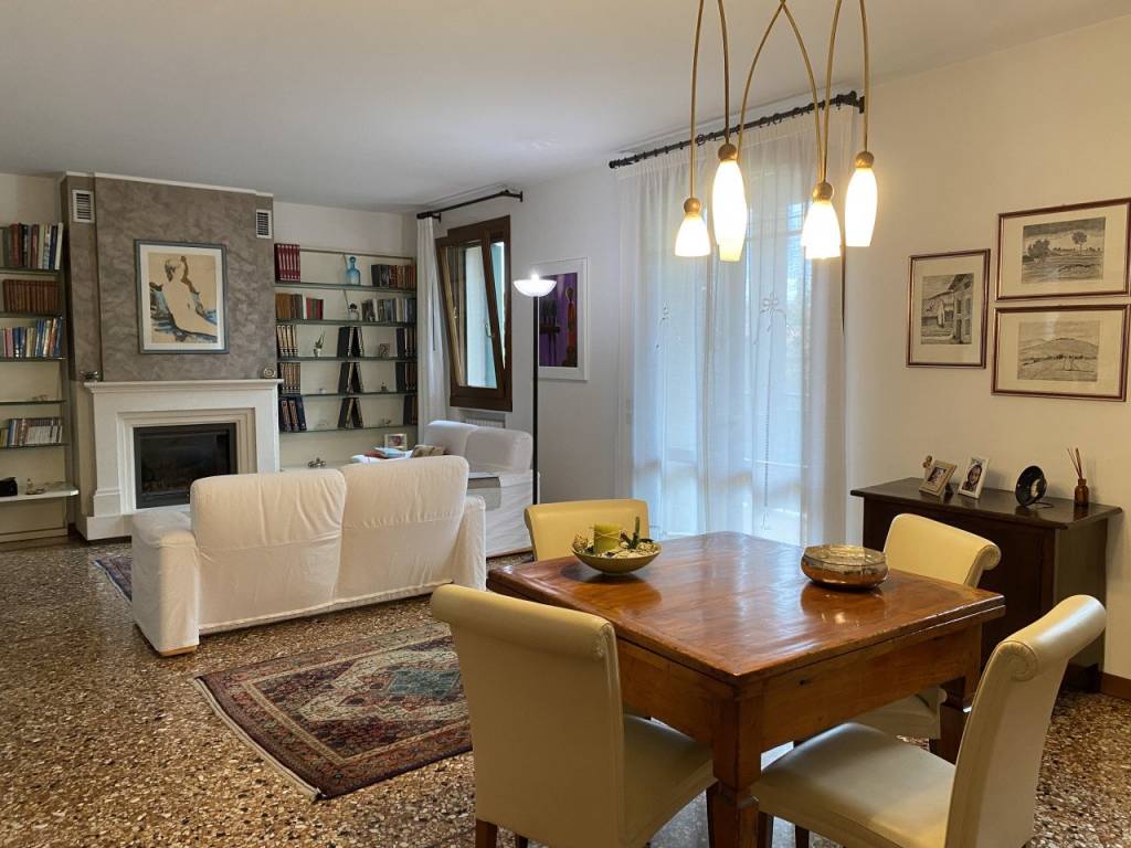 casa indipendente in vendita a Baone