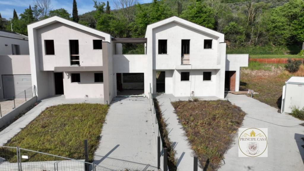casa indipendente in vendita a Baone