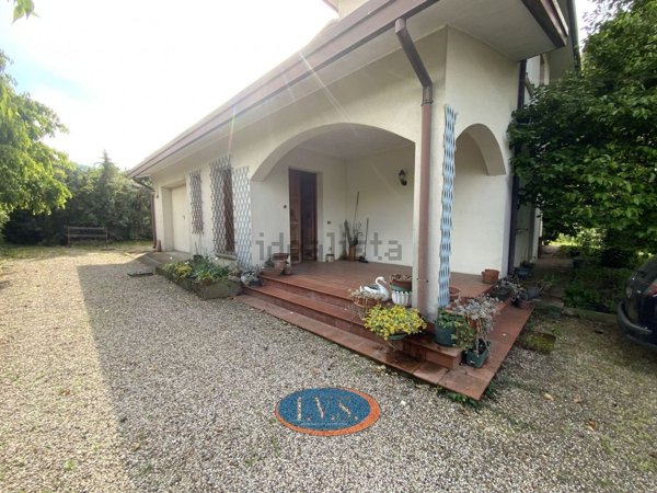 casa indipendente in vendita a Baone in zona Rivadolmo