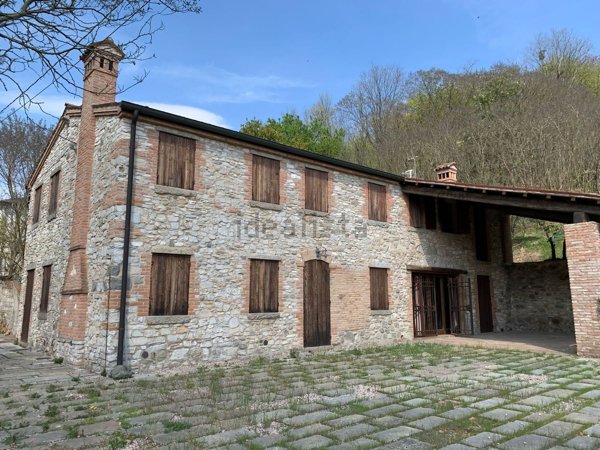 casa indipendente in vendita a Baone