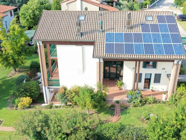 casa indipendente in vendita a Baone