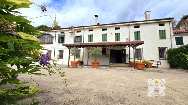 negozio in vendita a Baone in zona Valle San Giorgio