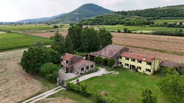 pentavano in vendita a Baone in zona Valle San Giorgio
