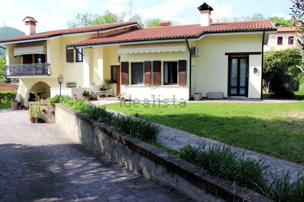 casa indipendente in vendita a Baone