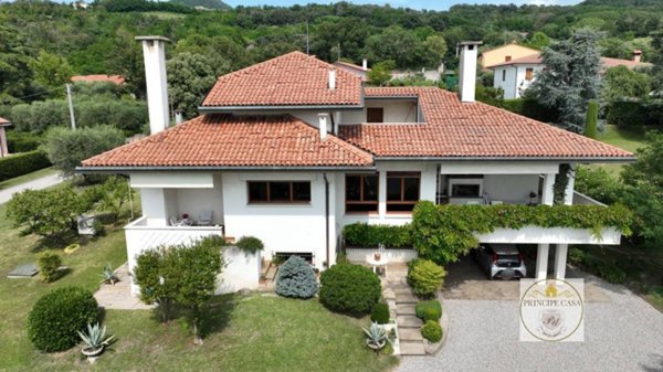 casa indipendente in vendita a Baone in zona Rivadolmo