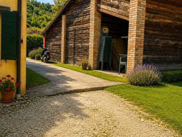 negozio in vendita a Baone