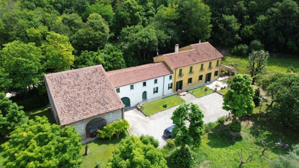 casa indipendente in vendita a Baone in zona Rivadolmo