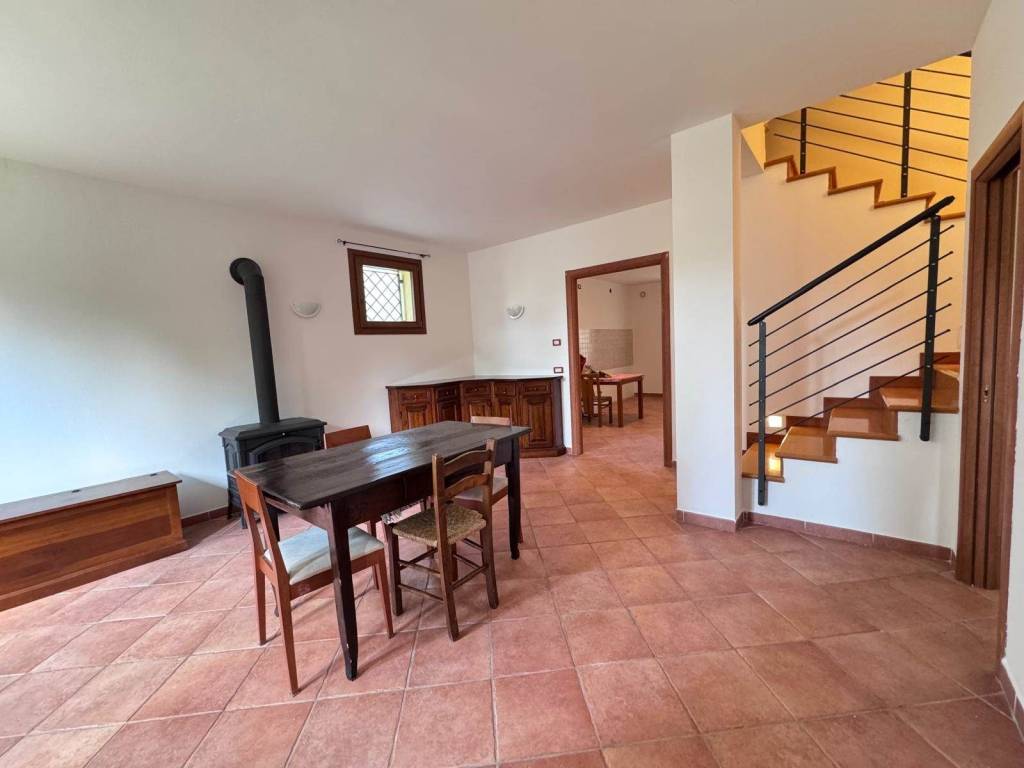 casa indipendente in vendita a Baone in zona Calaone