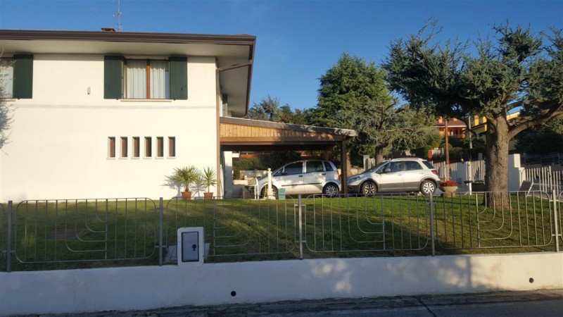 casa indipendente in vendita a Baone in zona Rivadolmo