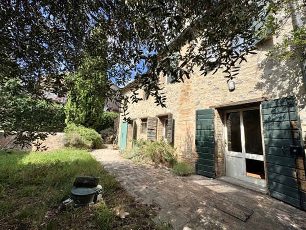 casale in vendita a Baone in zona Calaone