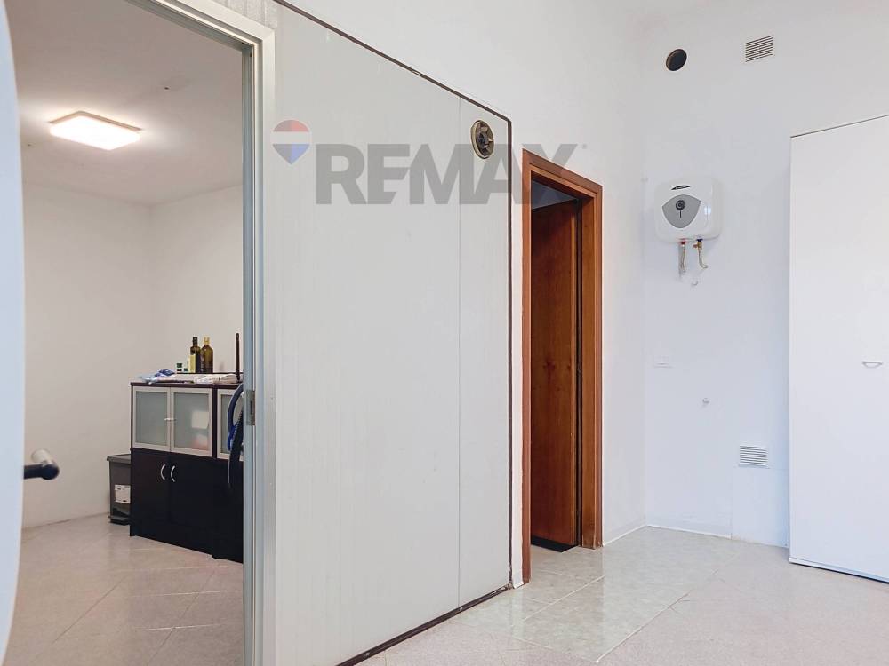 locale commerciale in vendita a Baone