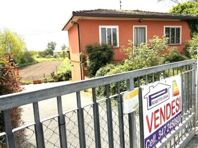casa indipendente in vendita a Barbona
