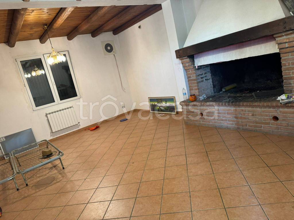 casa indipendente in vendita a Barbona
