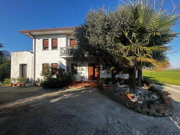 casa indipendente in vendita a Barbona