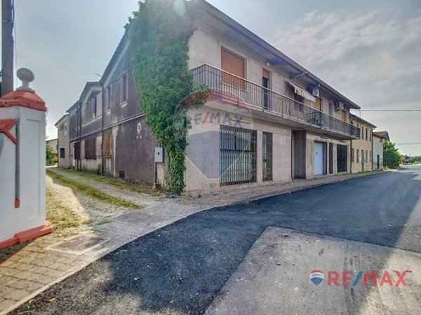 casa indipendente in vendita a Barbona