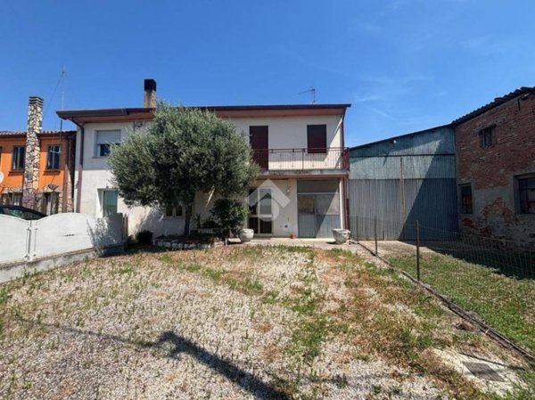 casa indipendente in vendita a Barbona