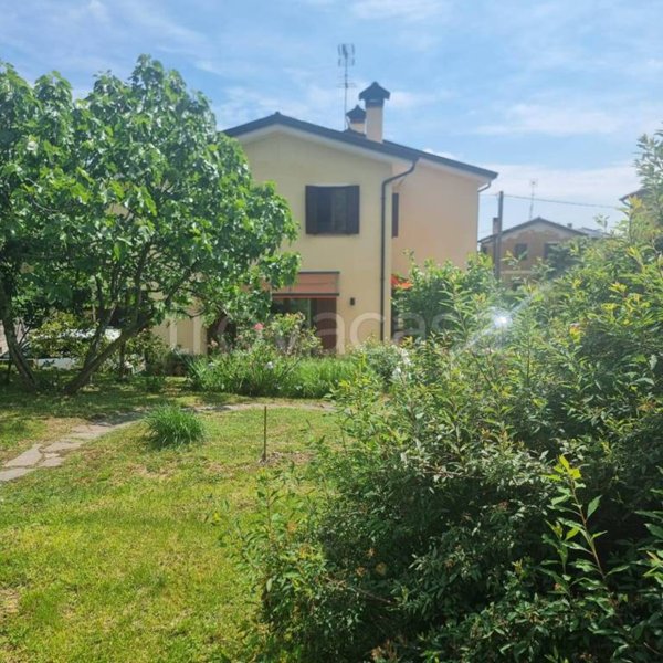 casa indipendente in vendita a Battaglia Terme