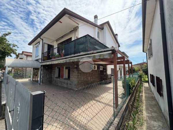 appartamento in vendita a Battaglia Terme