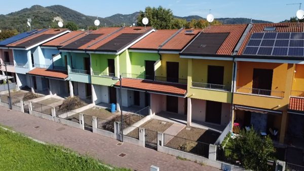 casa indipendente in vendita a Battaglia Terme