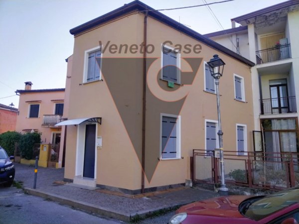 casa indipendente in vendita a Battaglia Terme