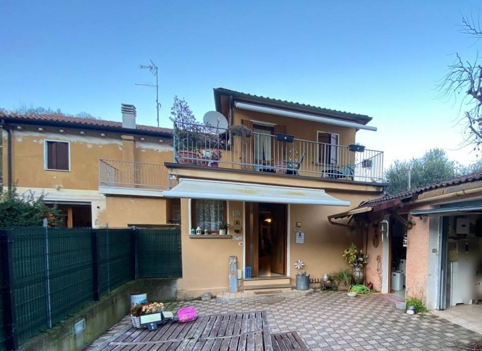 casa indipendente in vendita a Battaglia Terme