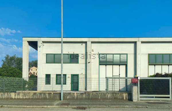 capannone in vendita a Battaglia Terme