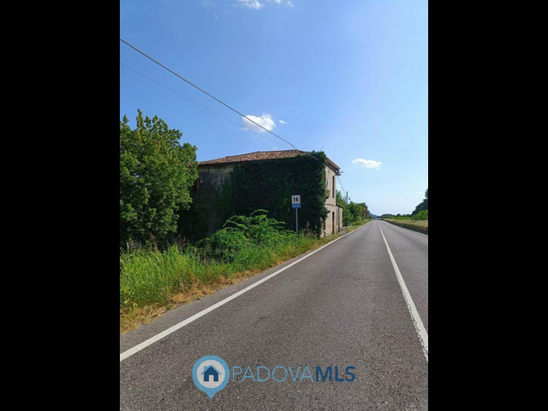 casa indipendente in vendita a Battaglia Terme