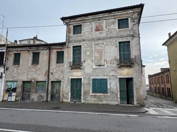 casa indipendente in vendita a Battaglia Terme