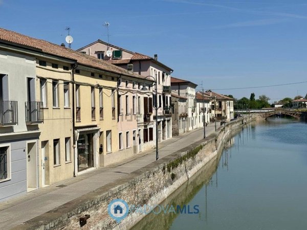 casa indipendente in vendita a Battaglia Terme