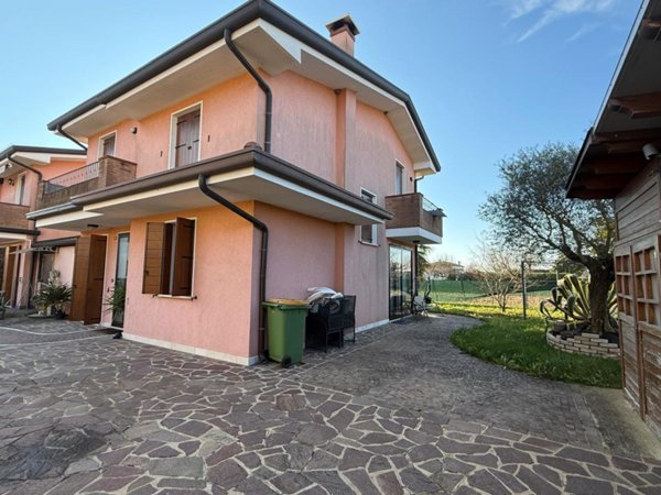 casa indipendente in vendita a Boara Pisani