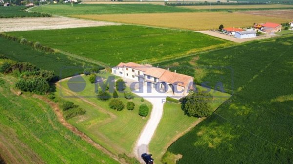 locale di sgombero in vendita a Boara Pisani