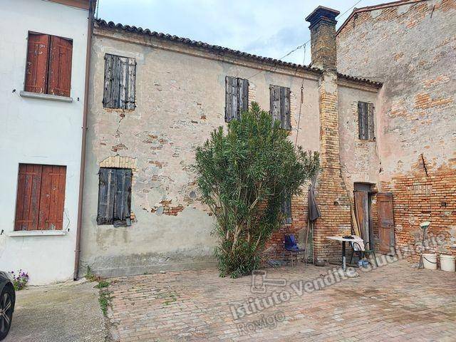 casale in vendita a Boara Pisani