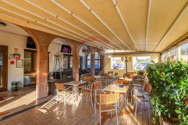 negozio in vendita a Boara Pisani