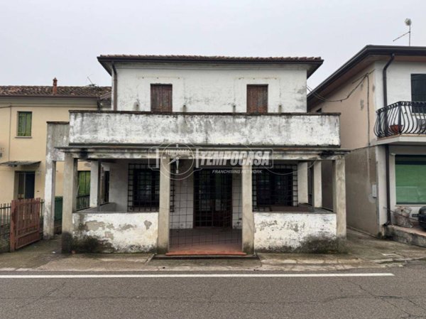 locale di sgombero in vendita a Boara Pisani