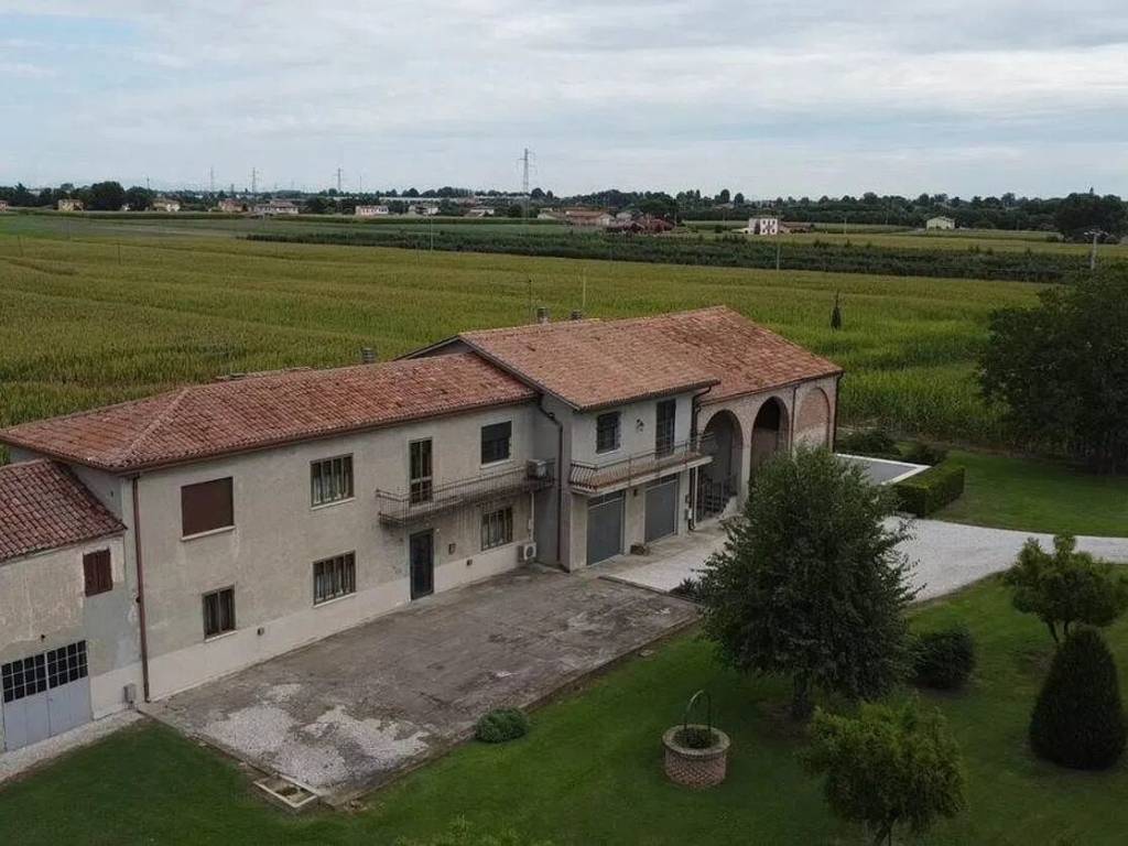 casa indipendente in vendita a Boara Pisani