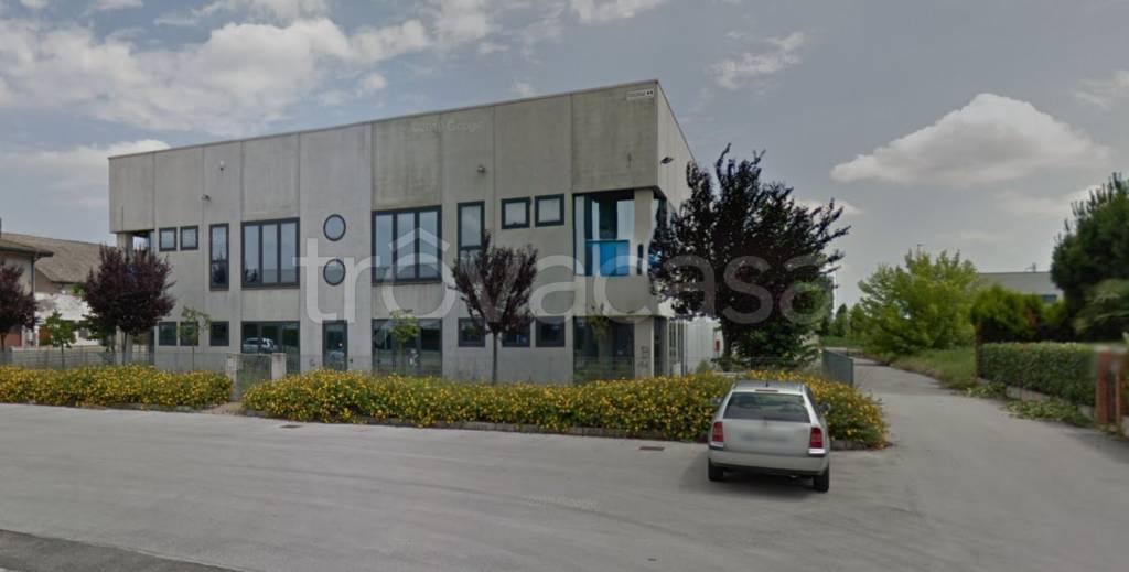 capannone in vendita a Boara Pisani