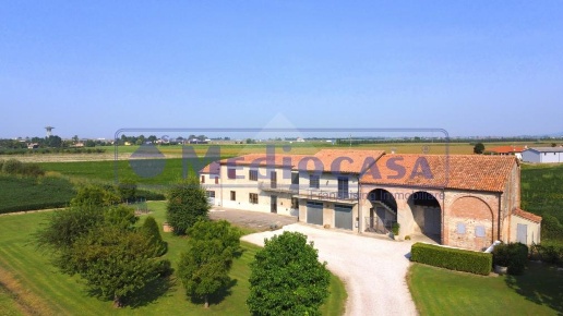 casale in vendita a Boara Pisani