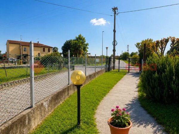 casa indipendente in vendita a Boara Pisani