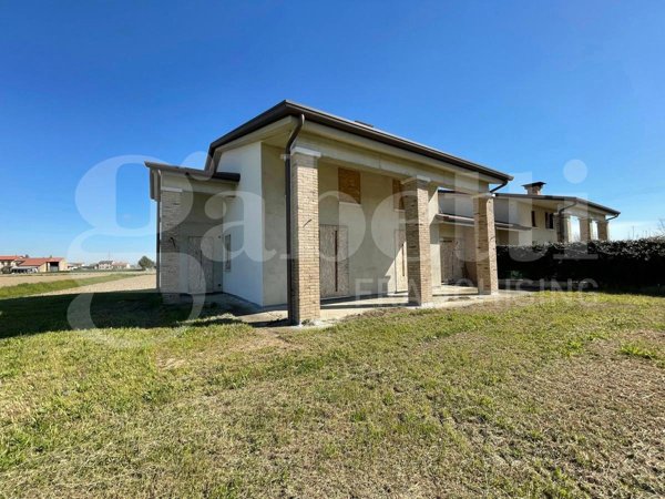 casa indipendente in vendita a Bovolenta in zona Brusadure