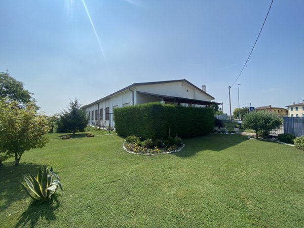 casa indipendente in vendita a Bovolenta in zona Fossaragna