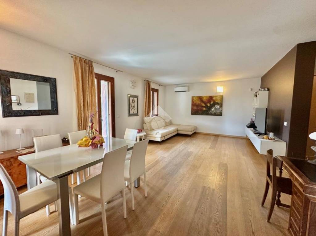 casa indipendente in vendita a Bovolenta
