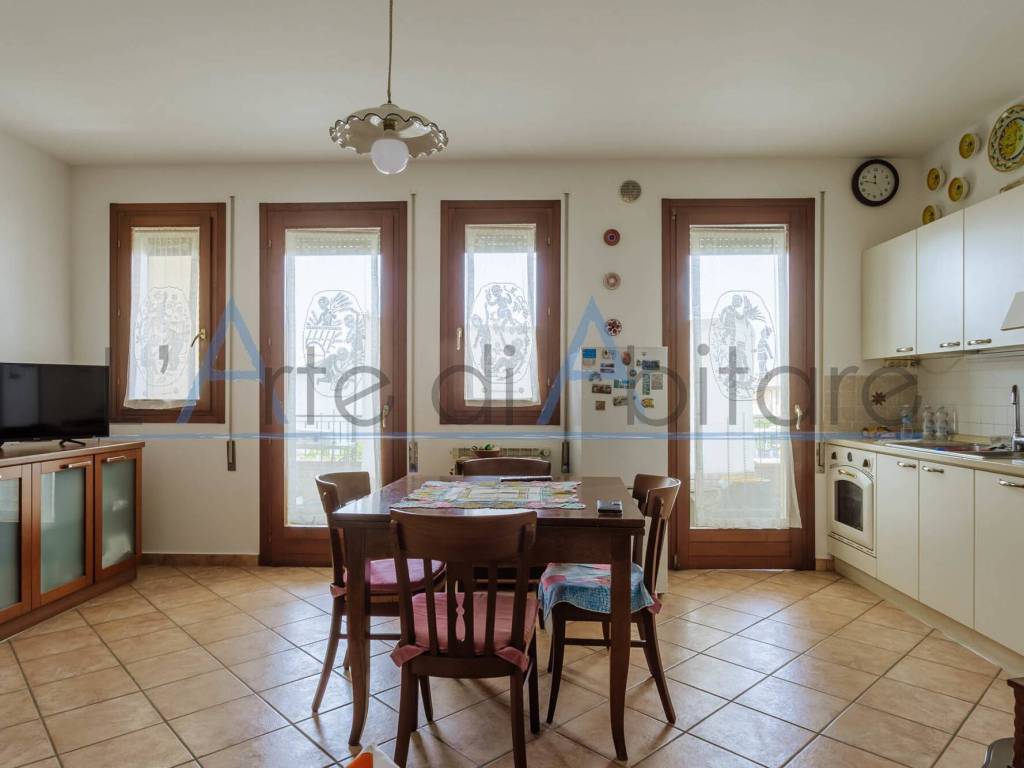 appartamento in vendita a Brugine in zona Campagnola