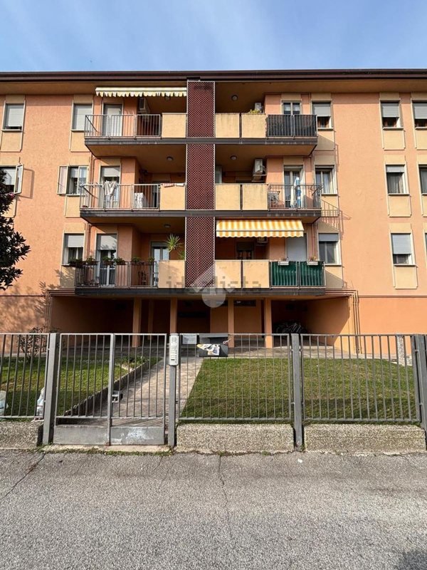 appartamento in vendita a Brugine in zona Campagnola